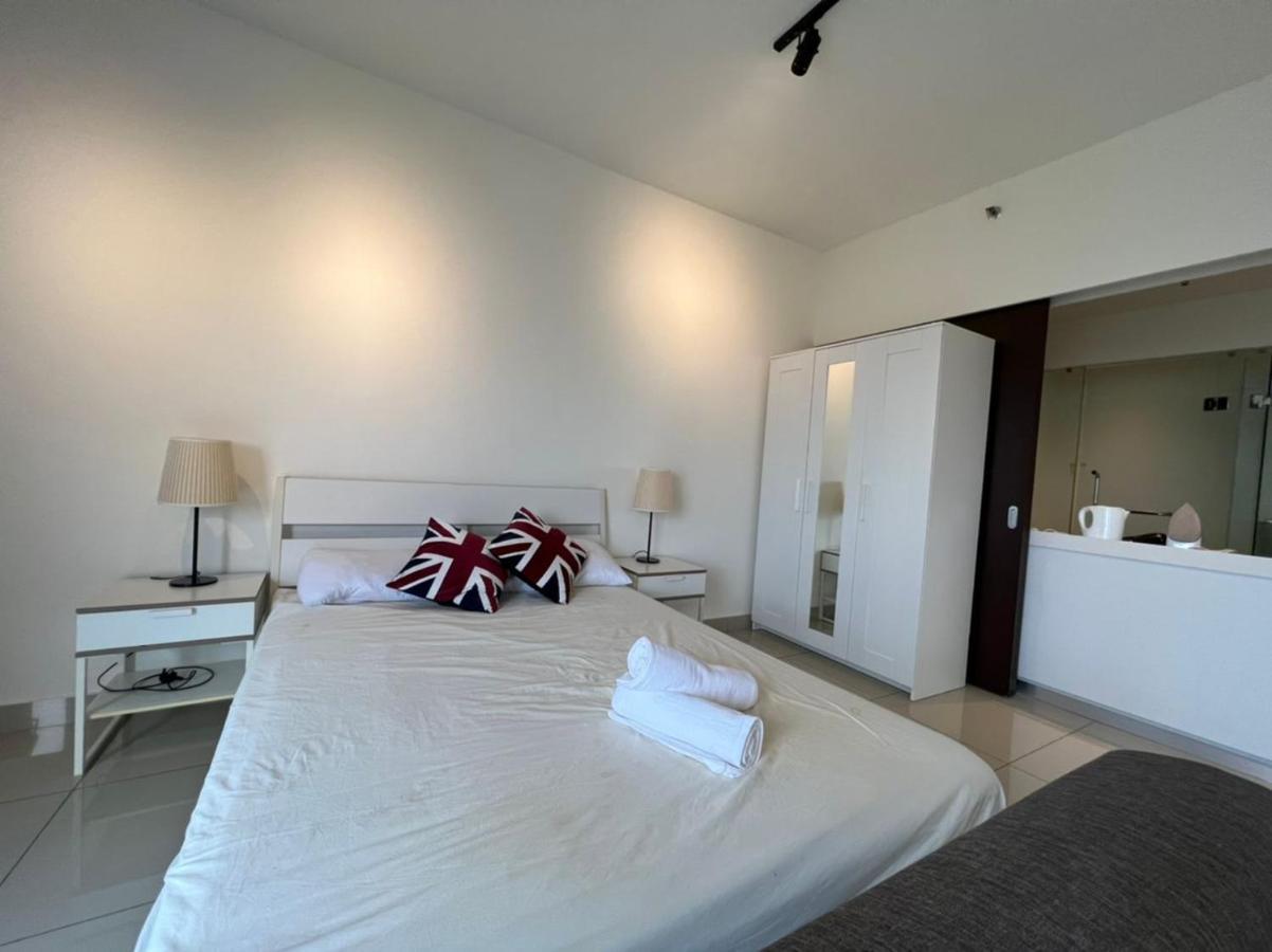 Francesco Suite - Trefoil Setia Alam-Near Setia City Mall & Setia Convention Centre Eksteriør billede